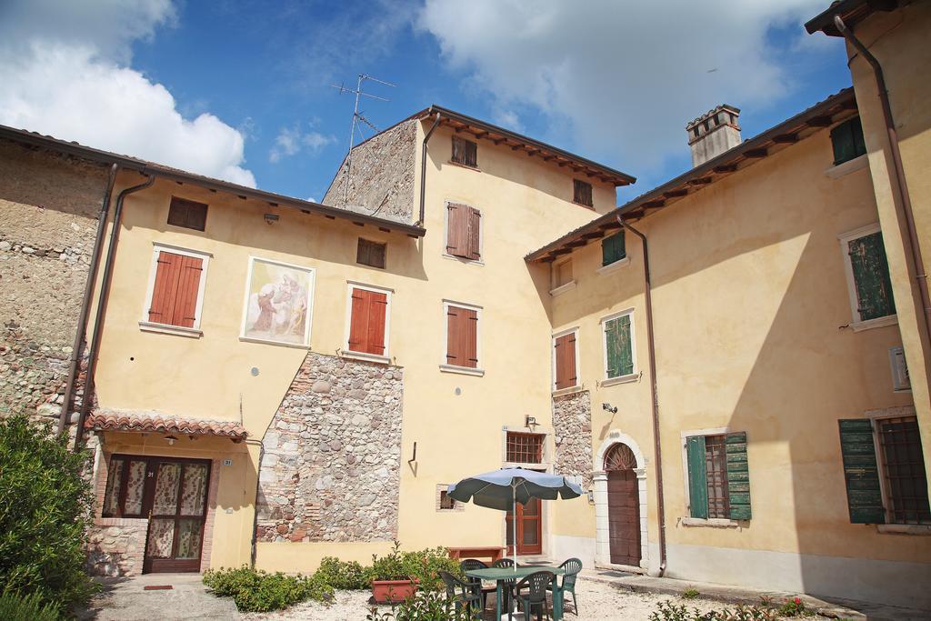 Agriturismo Licensi Del Bresa Villa Monzambano Kamer foto