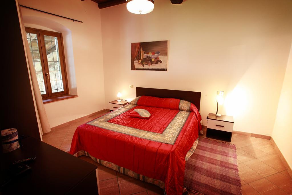 Agriturismo Licensi Del Bresa Villa Monzambano Kamer foto