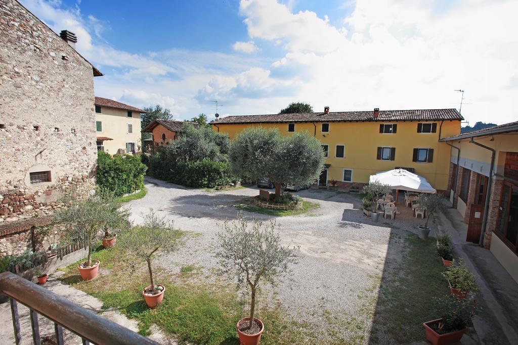 Agriturismo Licensi Del Bresa Villa Monzambano Buitenkant foto