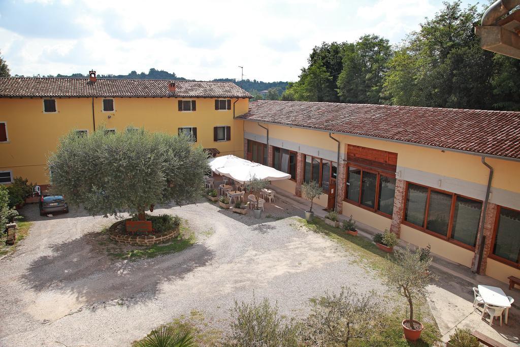 Agriturismo Licensi Del Bresa Villa Monzambano Kamer foto