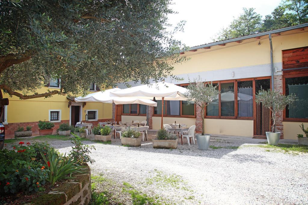 Agriturismo Licensi Del Bresa Villa Monzambano Kamer foto