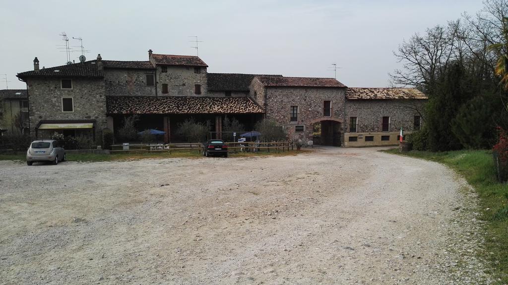 Agriturismo Licensi Del Bresa Villa Monzambano Buitenkant foto